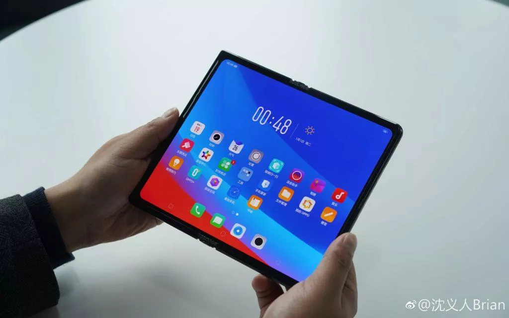 oppo ohebny mobil
