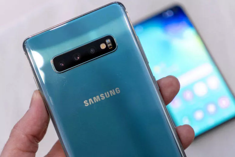 prvni pohled samsung galaxy s10 prvni pohled samsung galaxy s10