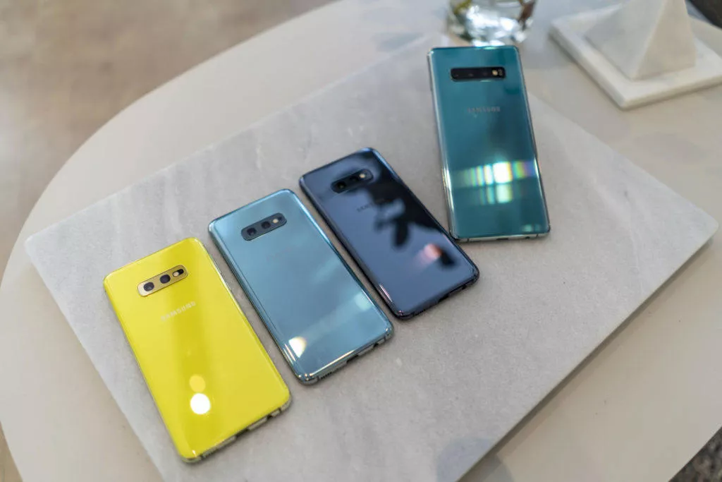 samsung galaxy s10 barevne kombinace design