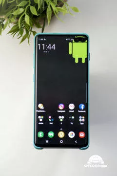 samsung galaxy s10 prustrel v displeji android