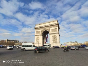 Xiaomi Mi 9 fotografie oblouk pariz