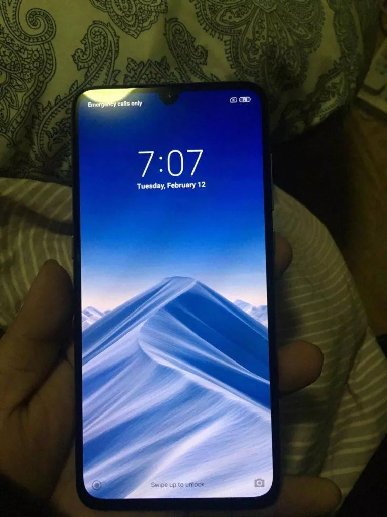xiaomi mi 9 predni strana