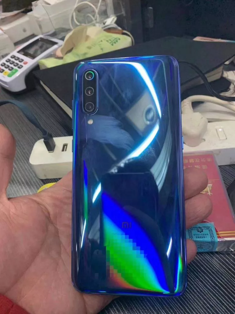 xiaomi mi 9 zadni strana