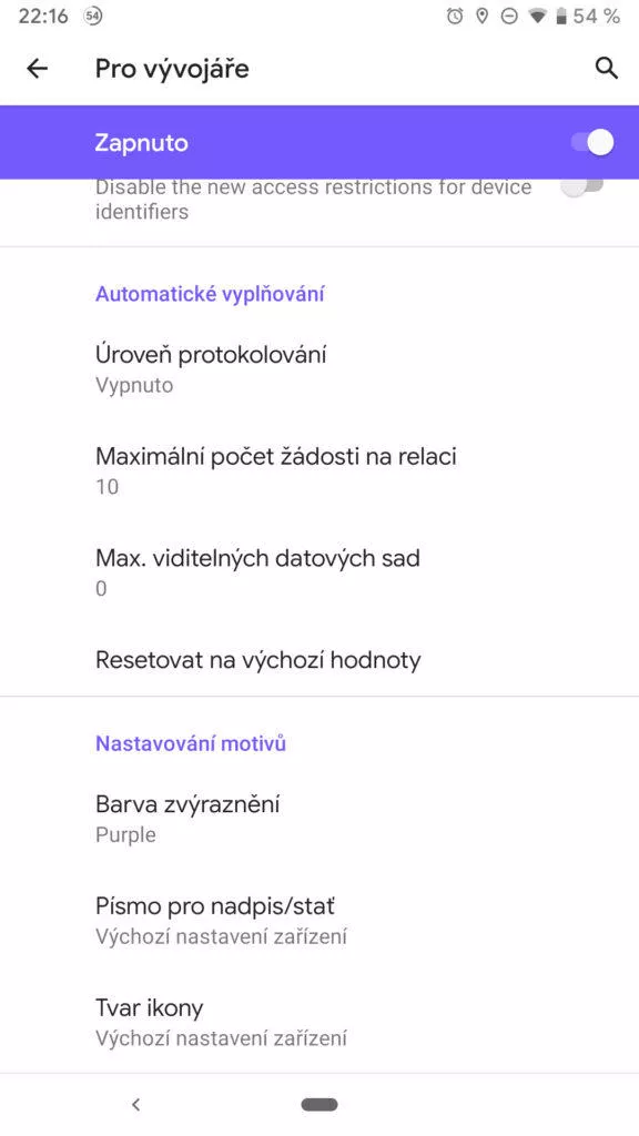 Android Q fialova