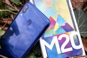 samsung galaxy m20 recenze