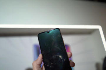 Xiaomi Mi 9 první pohled vyrez