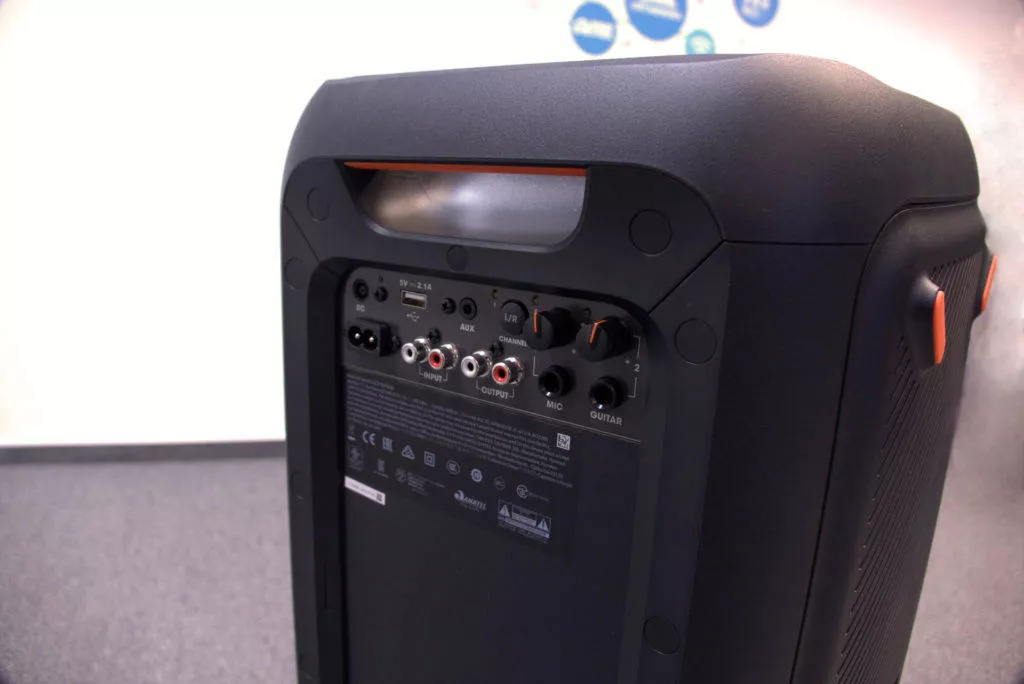 jbl partybox 300 cena