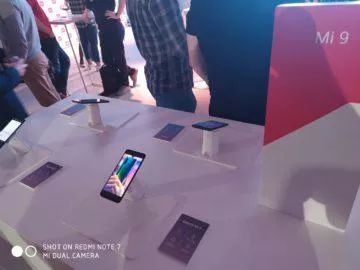 Xiaomi Redmi Note 7 fotografie relefony