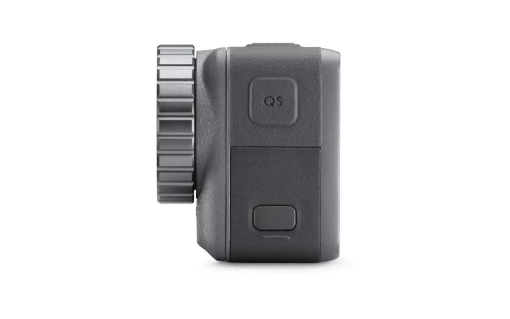 DJI Osmo Action bocni strana