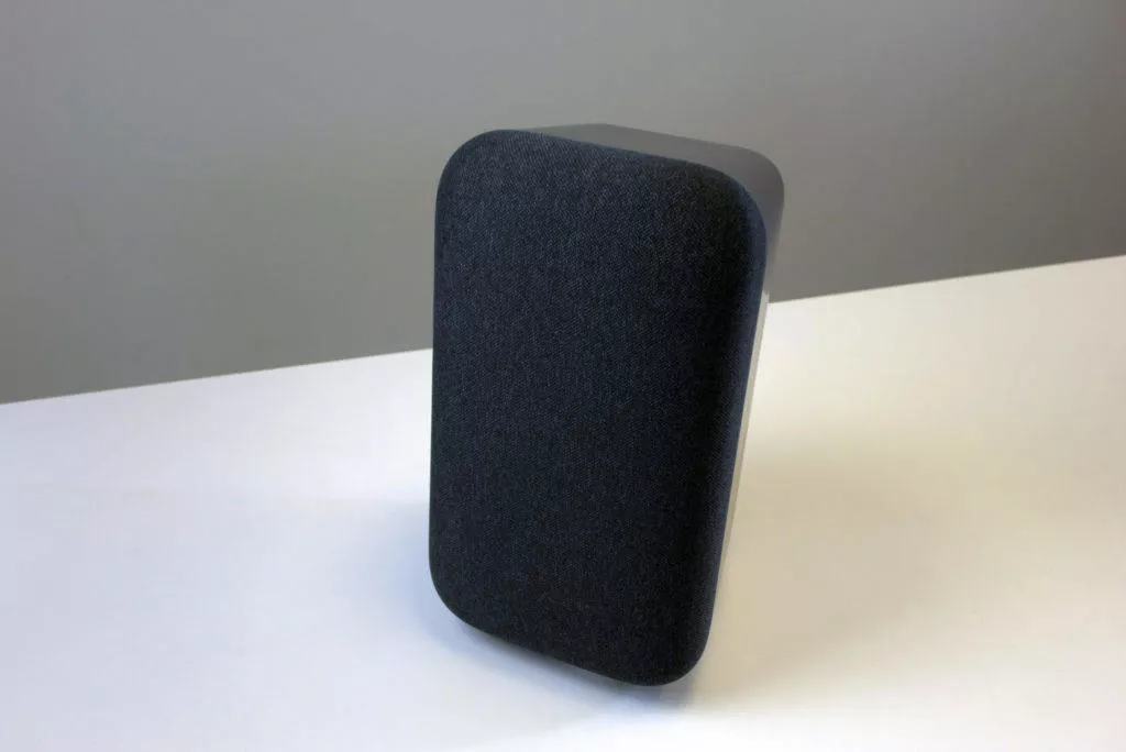 Google Home Max design reproduktoru