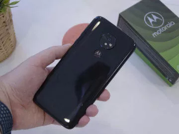 moto G7 power zadni strana