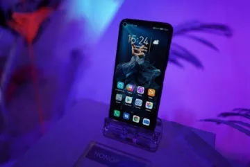 Telefon Honor 20 Pro predni strana