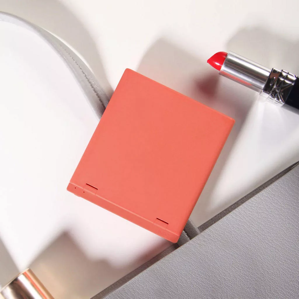 Xiaomi powerbanka se zrcatkem