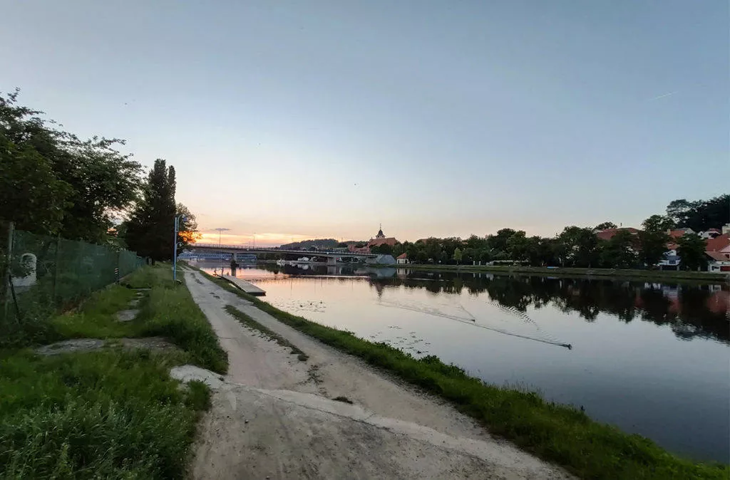 Širokoúhlý snímek - fotoaparáty v mobilech
