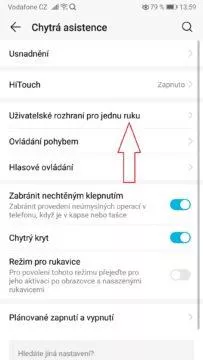 Telefon - nastavení uživatelské rozhraní pro jednu ruku