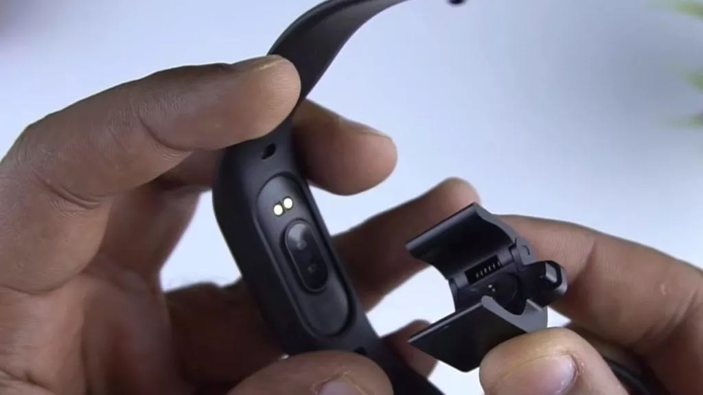 Xiaomi Mi Band 4 - nabíječka