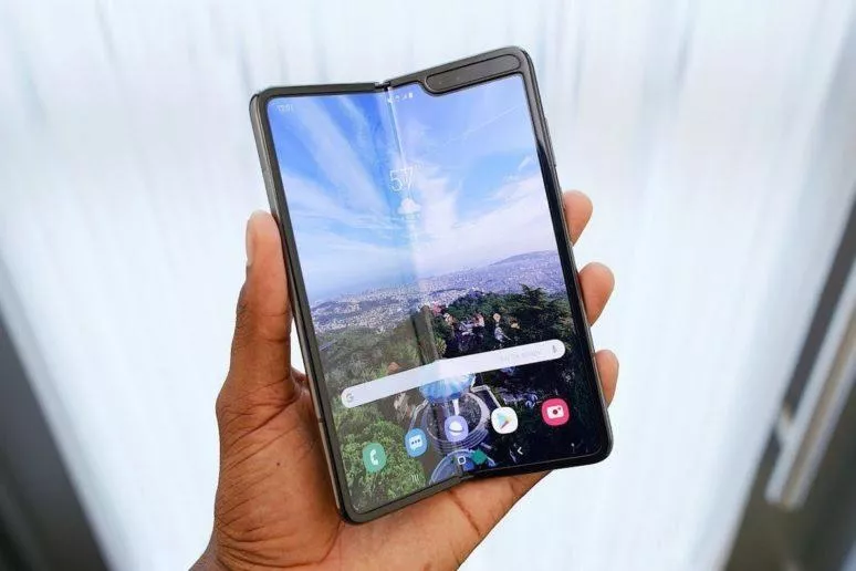 Samsung Galaxy Fold - nový design