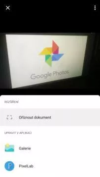 Fotky Google ořezávají s perspektivou Ořezat dokument