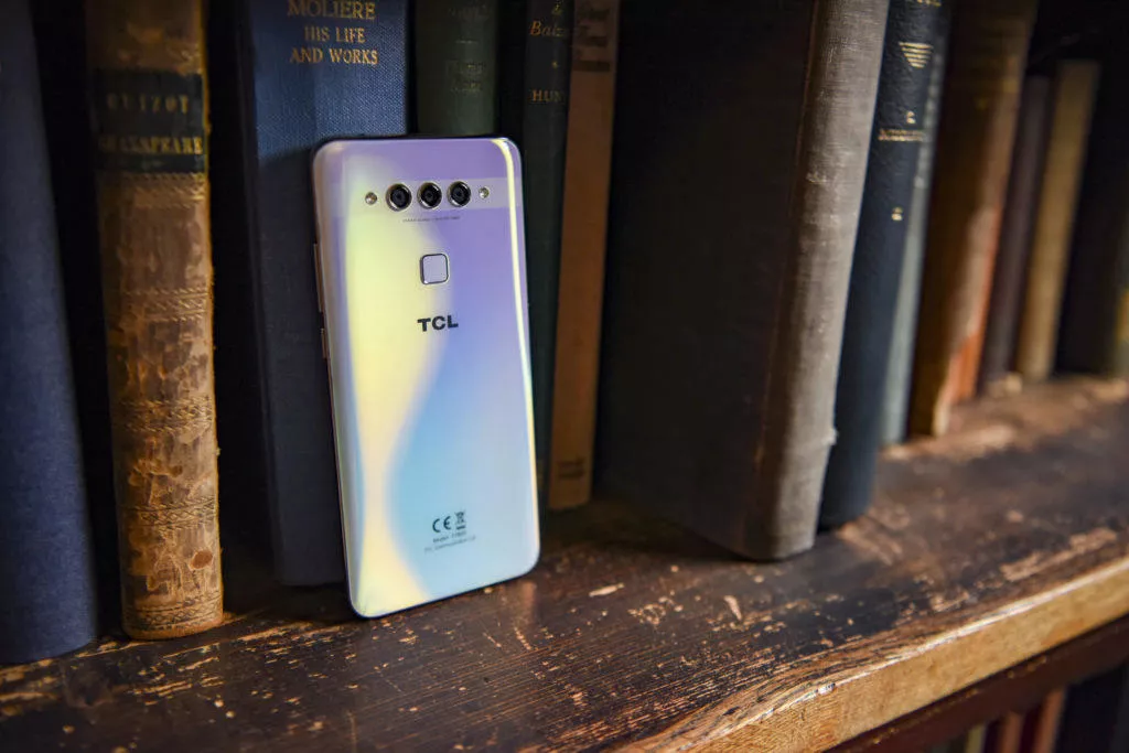 tcl chytrý telefon