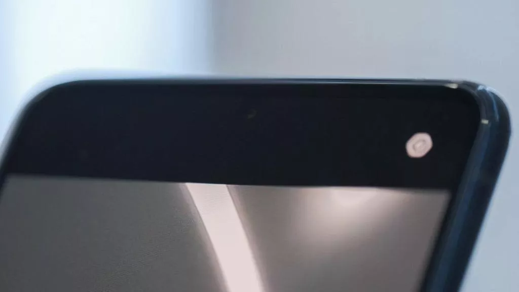 kamera pod displejem Oppo reálné foto 2