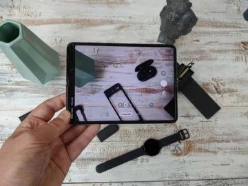 První dojmy ze Samsung Galaxy Fold unpacking 9