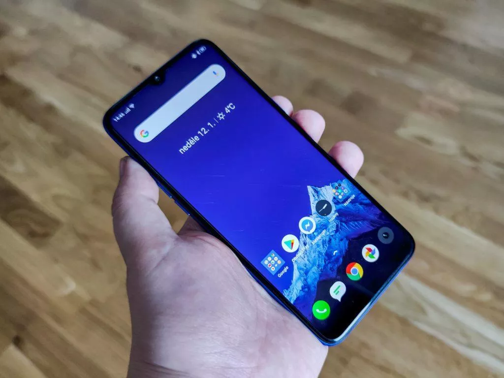 Realme 5 přední strana