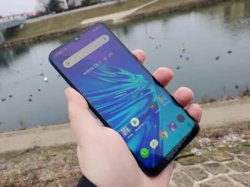 realme 5 displej