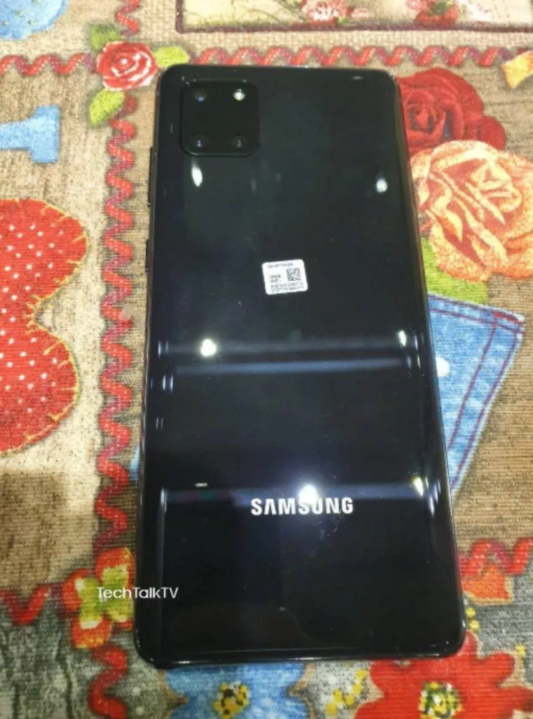 reálné fotky Galaxy Note10 Lite 1