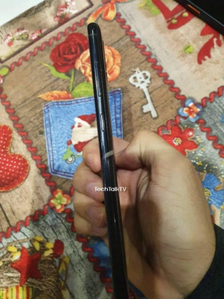 reálné fotky Galaxy Note10 Lite 7