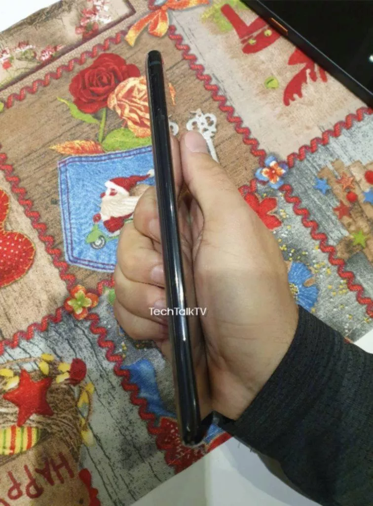 reálné fotky Galaxy Note10 Lite 8