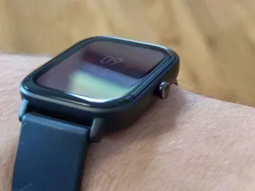 Xiaomi Amazfit GTS tlačítko