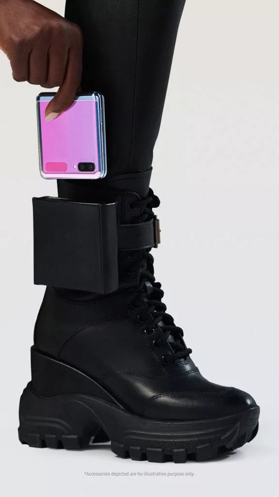 Samsung Galaxy Z Flip lifestyle 1