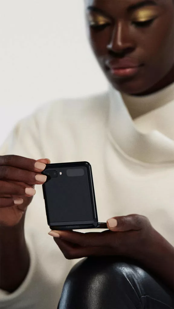Samsung Galaxy Z Flip lifestyle 2