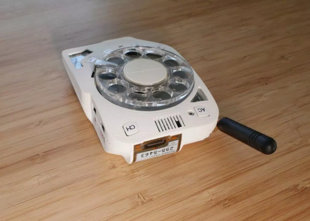 vytáčecí mobilní telefon od Justine Haupt 2