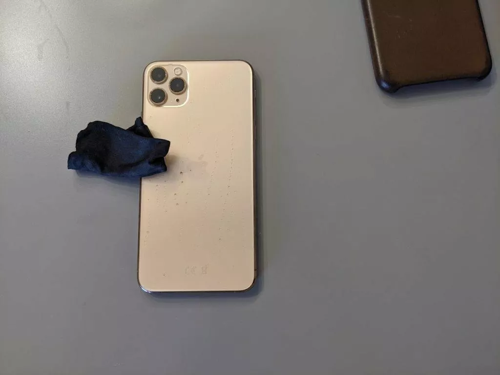 jak umýt mobilní telefon