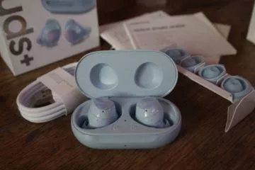 Samsung Galaxy Buds Plus balení 5