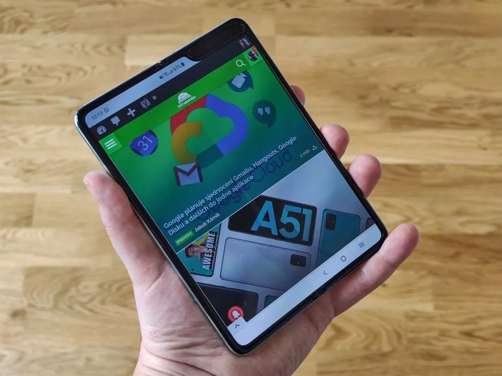 Samsung Galaxy Fold ohebný displej
