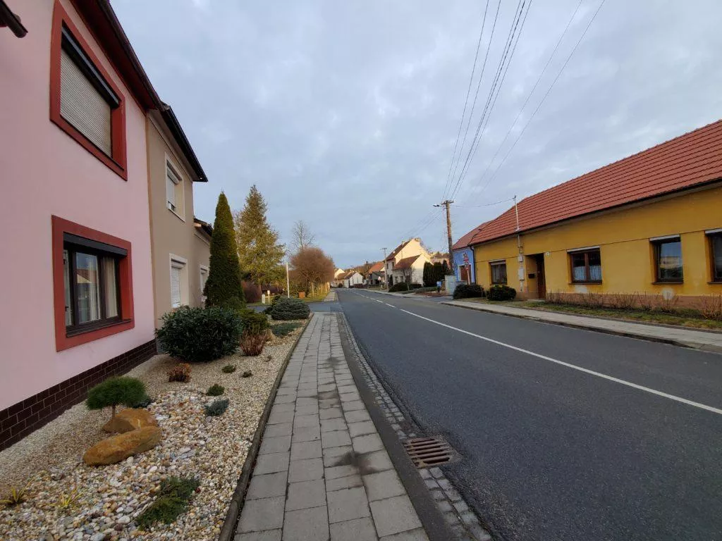 samsung galaxy fold foto supersirokouhly mesto
