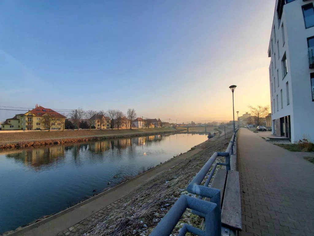 samsung galaxy fold foto telefoto krajina