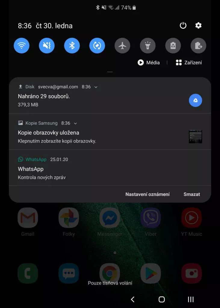 samsung galaxy fold hlavni displej onameni