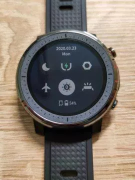 recenze Xiaomi Amazfit Stratos 3 přepínače