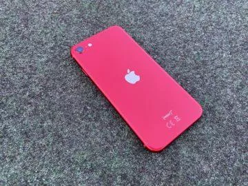 iphone se 2020 kvalita zpracování