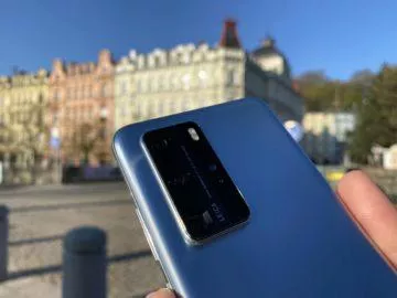 p40 pro skleněná záda