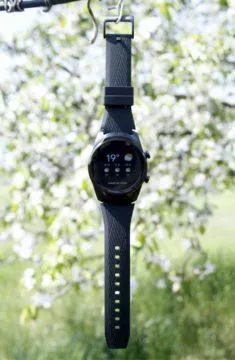 TicWatch Pro 4G LTE náhled na výšku 2