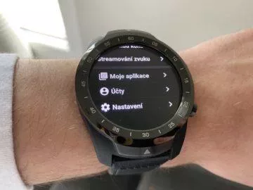 ticwatch pro 2020 systém wear os