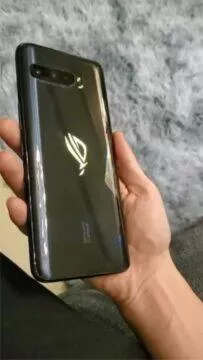 ASUS ROG Phone 3 fotky zada