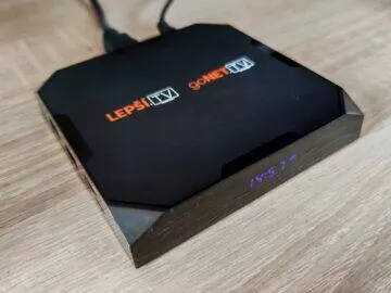 Lepší.TV box zapojený