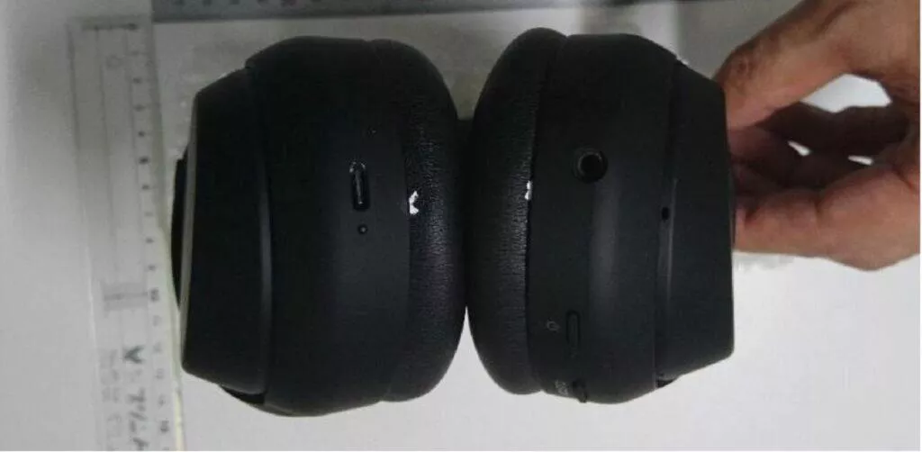odhalení Sony WH-1000XM4 fotka 1