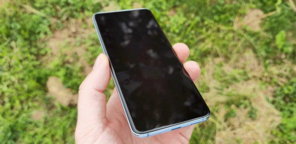 Samsung Galaxy S20 displej 2