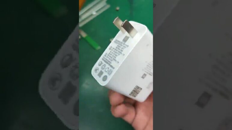 Xiaomi 120W Charger hands on